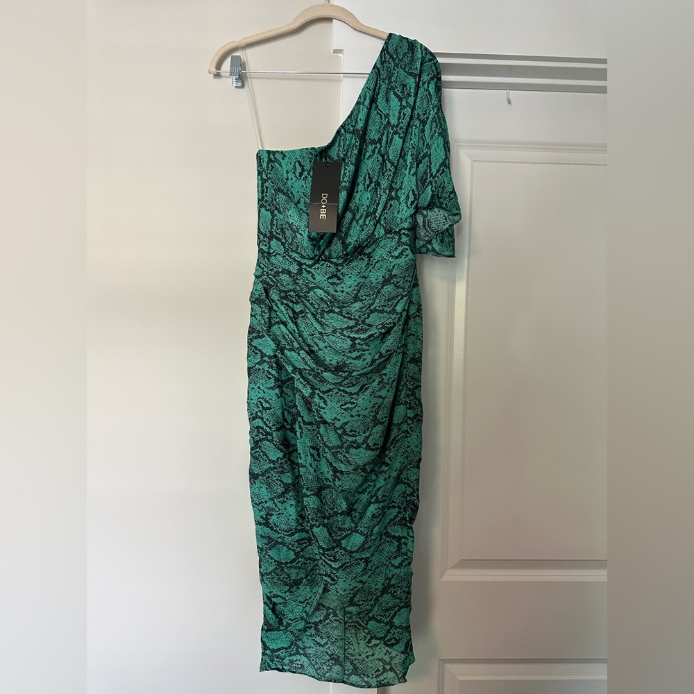One shoulder green and black snake print dress